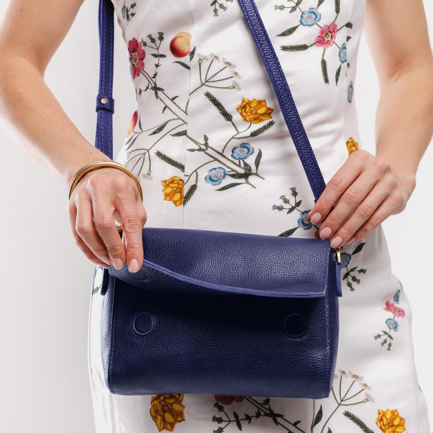 Metro Crossbody